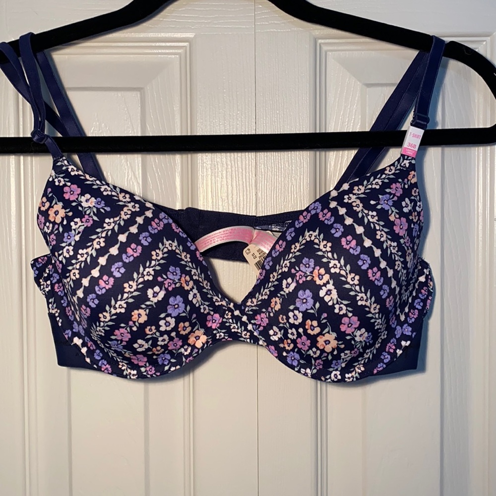 NWT PINK Victoria’s Secret T-shirt bra 36B